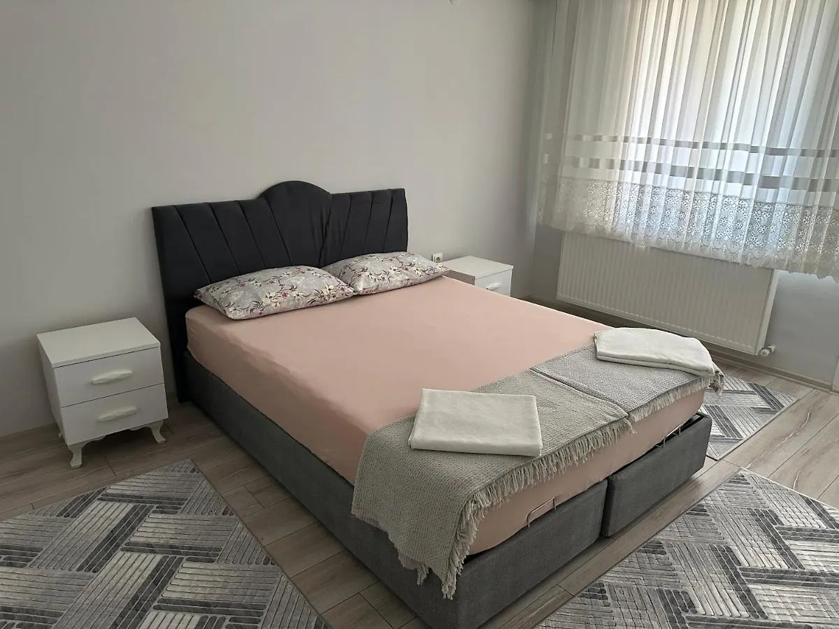 Kusadasi'Nda Sahile 200 Metre Turquía